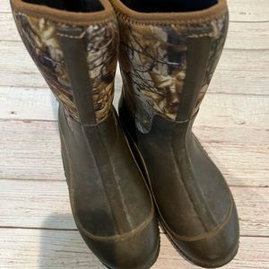 MUCK Boots Youth Size 7